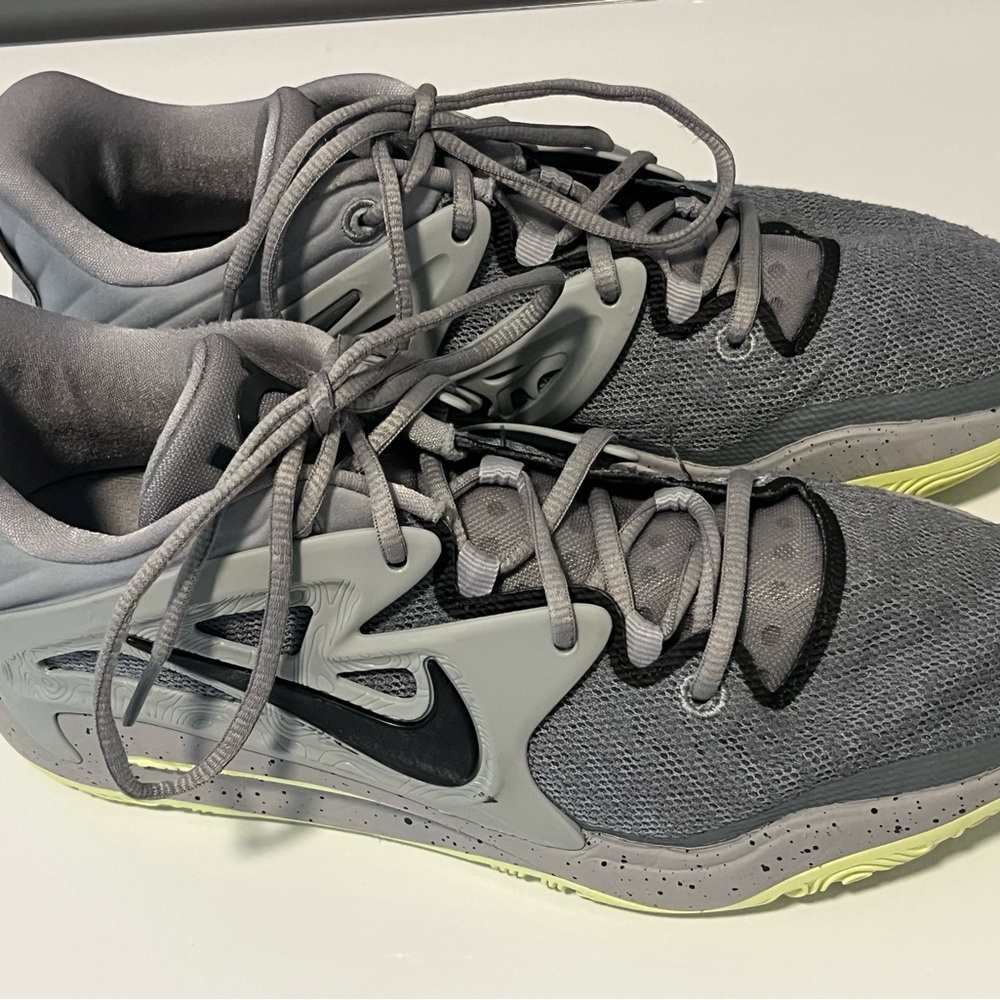 Nike KD TD wolf grey speckled